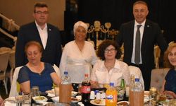 Tahtasız, öğretmenlerle mezunlar gecesinde buluştu