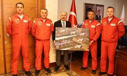 Türk Yıldızları Çorum'da: Vali Çalgan'ı ziyaret ettiler
