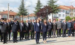 Dodurga’da Atatürk Anıtı'na 19 Mayıs çelengi
