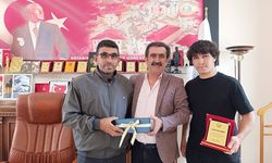 Türkiye şampiyonu sporcu Mecitözü Belediyesi’nde ağırlandı