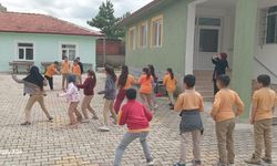 Yekbas Merkez Camii’nde öğrenciler bir araya geldi