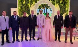 Furkan Sözüdoğru ile Ayşenur Günaydın nişanlandı