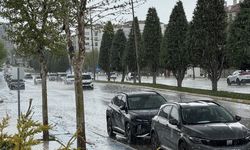 Çorum’da aniden bastırdı! Sağanak ve dolu vatandaşları hazırlıksız yakaladı
