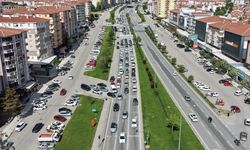 Tatilciler yola çıktı, Çorum’da kilometrelerce araç kuyruğu oluştu