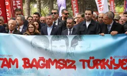 CHP lideri Özgür Özel, Üç Fidan’ı mezarları başında andı