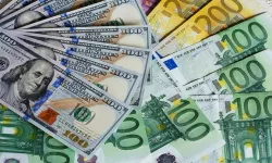 Döviz piyasasında hareketlilik: Dolar ve Eurodaki yükseliş dikkat çekti