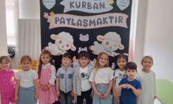 Osmancık’ta minikler bayram sevincini okulda yaşadı