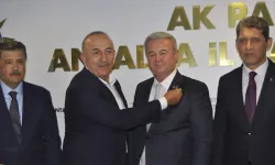 Serik'te CHP'den istifa eden Kadir Kumbul ve meclis üyeleri AK Parti'ye katıldı