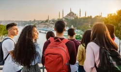 Türkiye için tehlike çanları: Genç nüfus hızla eriyor!