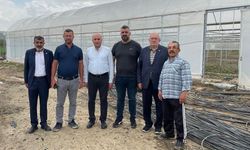 Ankara yolu üzerindeki köylerde seralar sular altında kaldı