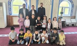 Çorum'da minik öğrenciler camide bir araya geldi