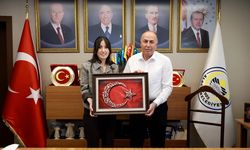 Başkan Arslan'a anlamlı hediye