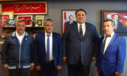 Milletvekili Kaya, Kargılı muhtarları TBMM'de ağırladı