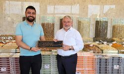 Aşgın’dan Çorum Leblebicisine hayırlı olsun ziyareti