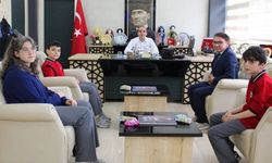 Öğrencilerden Kaymakam Polat'a ziyaret