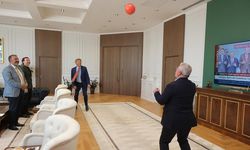 Büyükelçi Wijnands ve Başkan Aşgın'dan futbol şovu