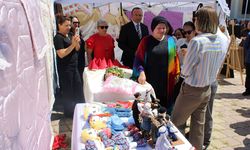 Mecitözünde üreten eller sergide buluştu