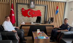 Turan Kalıpcı, Jandarma Üsteğmen Nuri Uyar’ı ziyaret etti