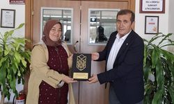 Borsada 2026 yılının ilk ürünü satıldı: Üreticiye plaket verildi