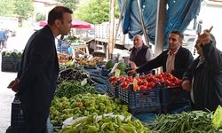 Pazarcıların ve vatandaşların taleplerini dinledi
