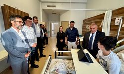 Alar’dan, Semra Akyüz Özdağ’ın oğlu Ömer'e geçmiş olsun ziyareti