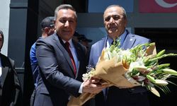 Vahit Kayrıcı, kongre ve açılış için Sungurlu'ya geldi