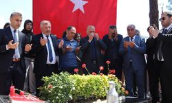 Şenay öğretmen şehadetinin 9. yıl dönümünde kabri başında anıldı