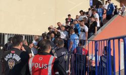 İstanbul Çorumspor karşılaşmasında ortalık savaş alanına döndü