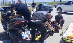 Çorum'da motosiklet ile otomobil çarpıştı: 1 yaralı