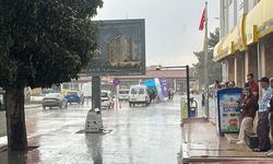 Çorum’da sağanak vatandaşlara zor anlar yaşattı