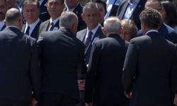 CHP’de dikkat çeken temas: Kılıçdaroğlu ve Özel tokalaştı
