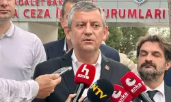 Kurultay için ilk imzalar atıldı: Özgür Özel'den dikkat çeken açıklama