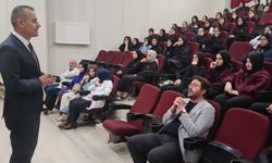 Çorum’da “Dinleme Etiği” söyleşisi düzenlendi
