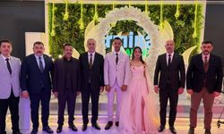 MHP İl Başkanı Çıplak, Ayşenur ve Furkan'ın nişanına katıldı