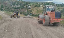 Yaylabaşı Köyü yolunda hummalı çalışma