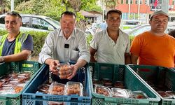 Kargı'da 15 Temmuz vesilesiyle vatandaşlara lokma dağıtıldı