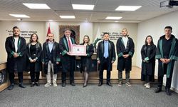 Avukat Ceyda Dervişoğlu ruhsatını aldı