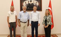 Alacahöyük kazı heyetinden Kaymakam Dinçer’e ziyaret