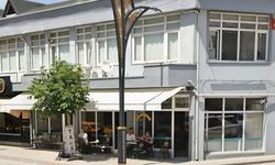 Asırlık buluşma noktası kapısına kilit vurdu
