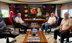 Trabzon esnaf temsilcileri Recep Gür ile görüştü