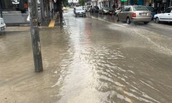 Çorum’da aniden bastıran yağmur hayatı felç etti