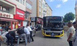 Çorum'da örnek dayanışma: Trafiği kilitleyen araç böyle kaldırıldı
