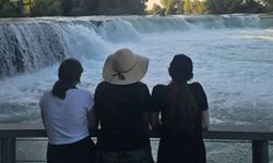 Çocuk Evlerinde Kalan Çocuklara Antalya Tatili