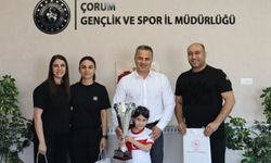 Çorumlu kadın masa tenisi takımı Türkiye şampiyonu oldu