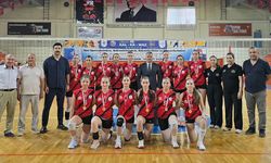 Çorum’un kız ve erkek voleybol takımları yarı finale yükseldi