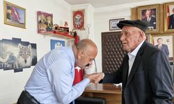 Taner İsbir’den İzzet Köymen’e vefa buluşması
