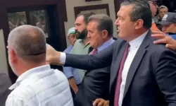 YENİ Partili Mustafa Sarıgül’ün vatandaşa tekme attığı anlar kamerada