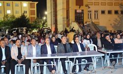 Başkan Dere, Akçakent Mahallesi’ndeki Yaz Sinema Gecesi’ne katıldı