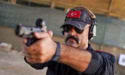 Çorumlu polis Avrupa’da Türk bayrağını dalgalandırdı