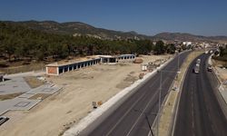 Arafat Tepesi’ne kafeterya ve dükkanlar yapılıyor